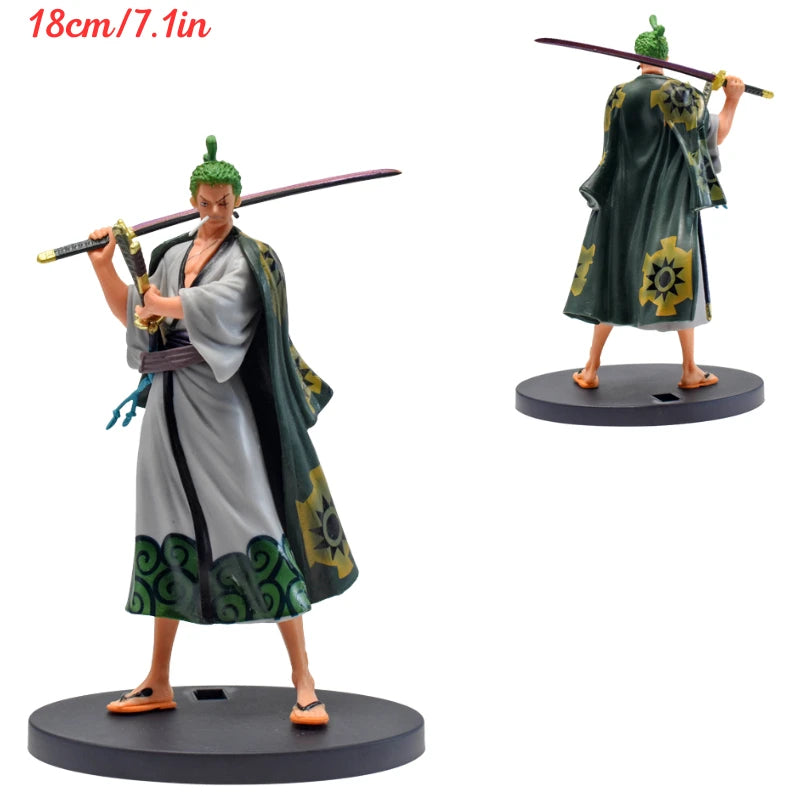 Figurina One Piece - Roronoa Zoro con mantello nero (stile samurai)