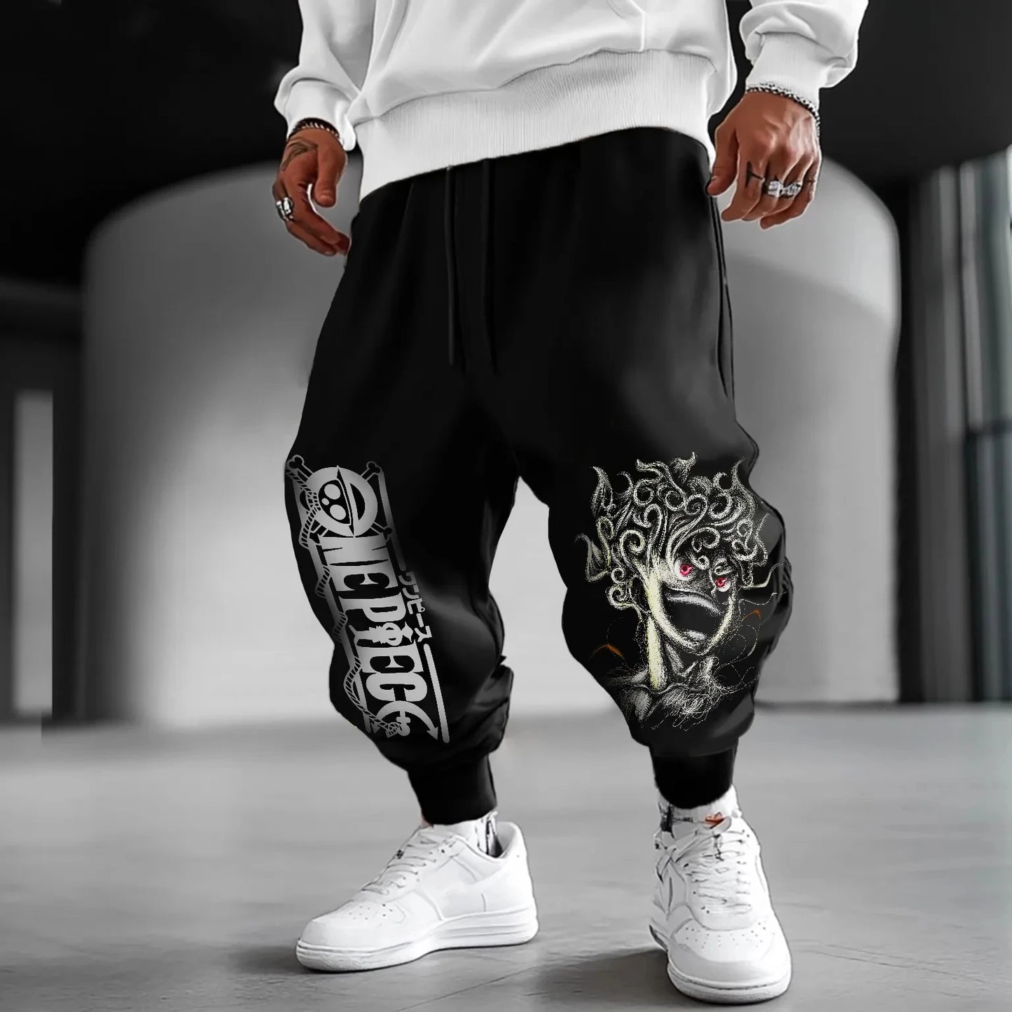 Traje de jogging de One Piece - Diseño de retrato de Luffy y manga (negro)