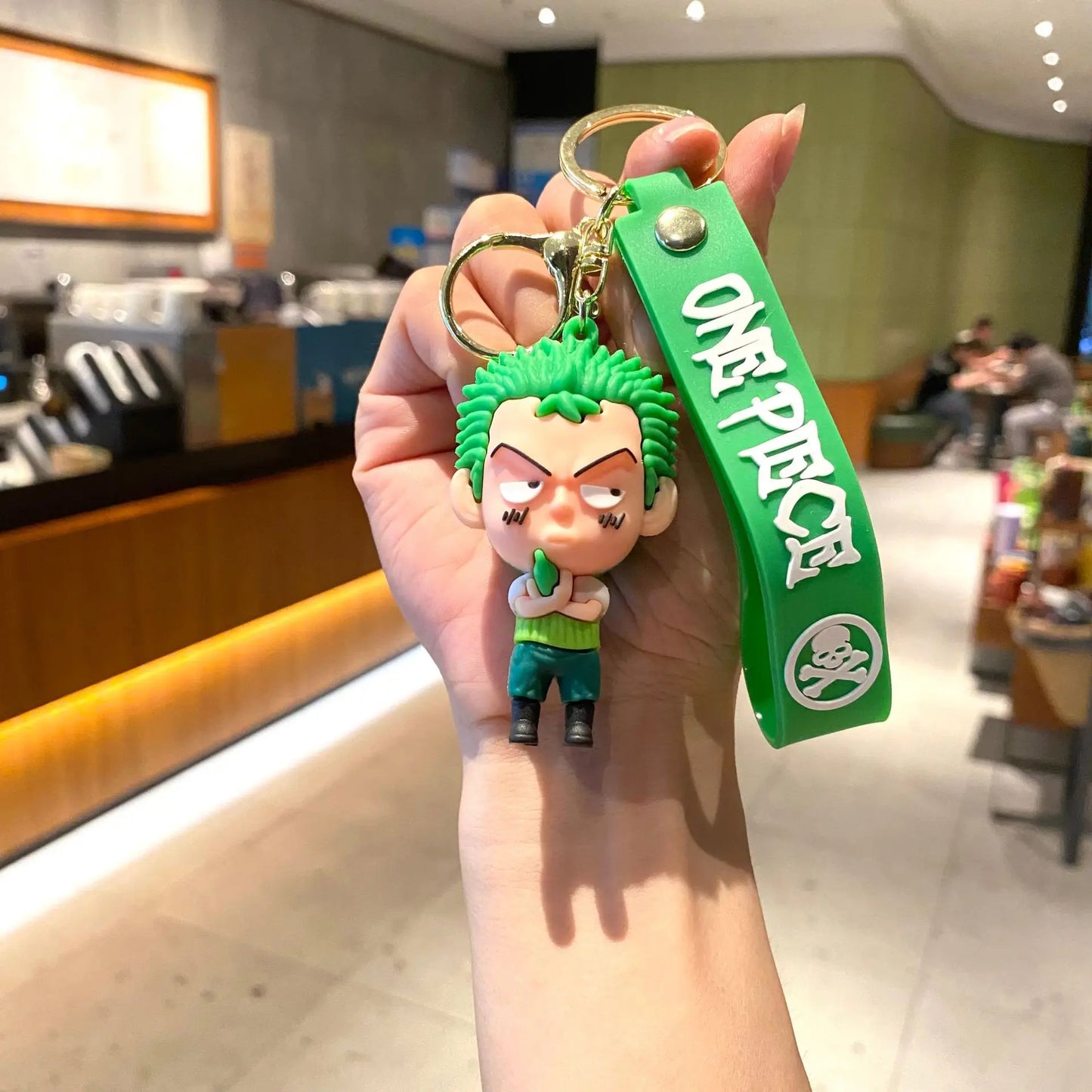 Porte-Clés One Piece Cartoon – Zoro Fond Vert