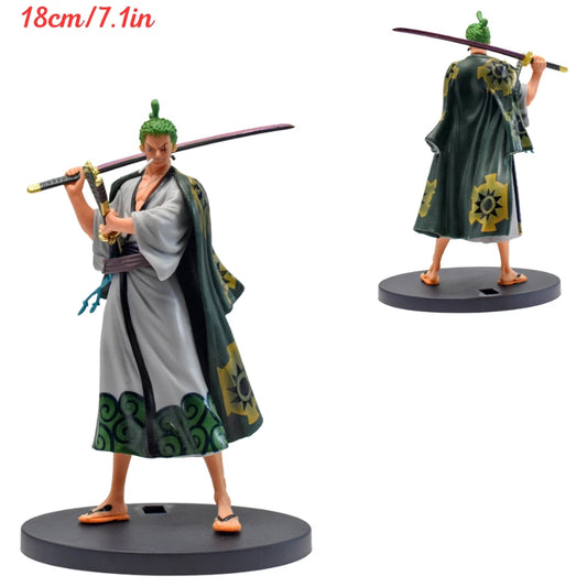 Figurine One Piece - Roronoa Zoro avec Manteau Noir (Style Samouraï)