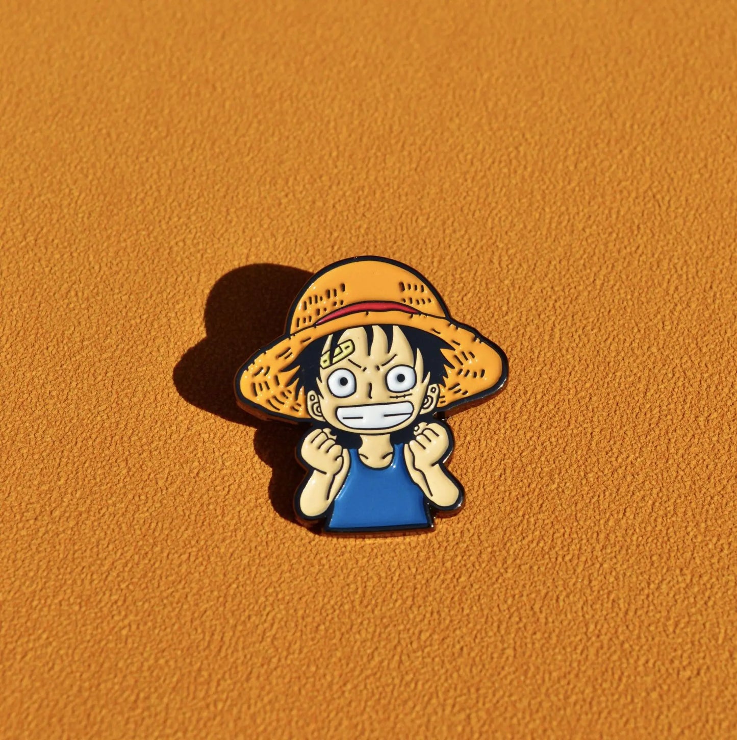 Pin de One Piece - Broche de esmalte de Monkey D. Luffy y Sombrero de Paja