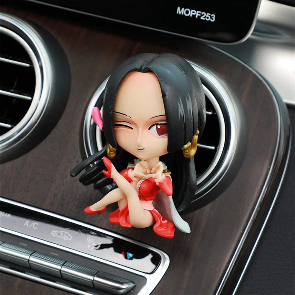Accessoire Auto One Piece - Figurine Boa Hancock pour Grille d'Aération