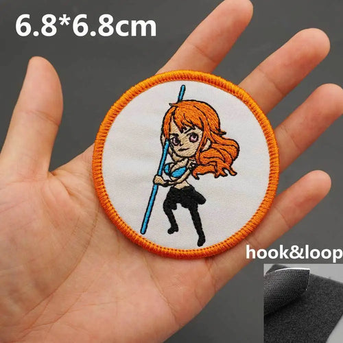 Écusson One Piece - Nami Style Chibi (Cercle Orange)
